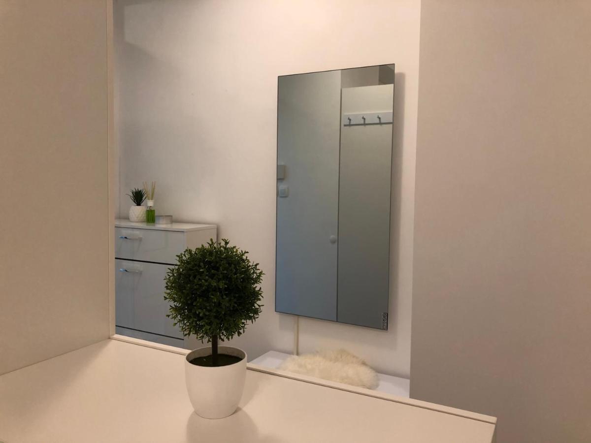Modern Center Studio Under The Castle II Free Parking Διαμέρισμα Λιουμπλιάνα Εξωτερικό φωτογραφία