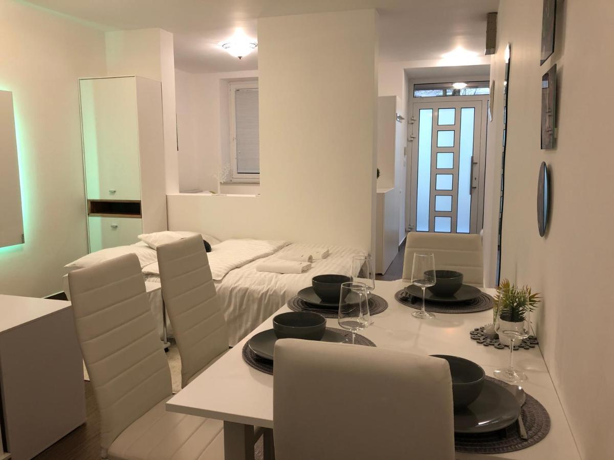 Modern Center Studio Under The Castle II Free Parking Διαμέρισμα Λιουμπλιάνα Εξωτερικό φωτογραφία