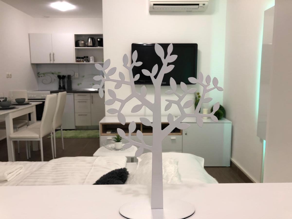 Modern Center Studio Under The Castle II Free Parking Διαμέρισμα Λιουμπλιάνα Εξωτερικό φωτογραφία